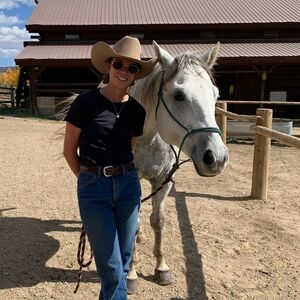 Meet your Posher, Lily